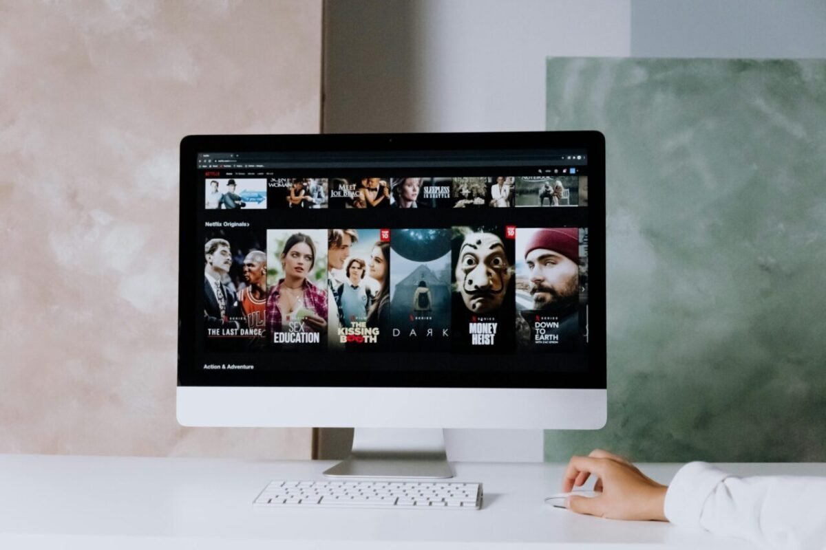 Computadora con programa de streaming
