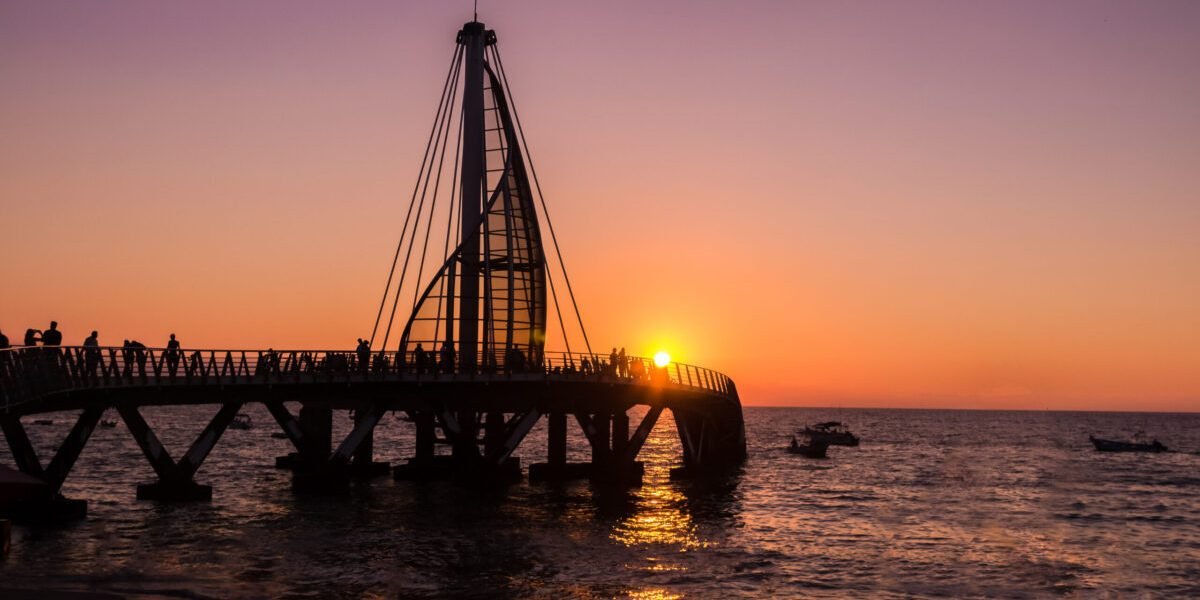 Los,Muertos,Pier,At,Sunset,-,Puerto,Vallarta,,Jalisco,,Mexico